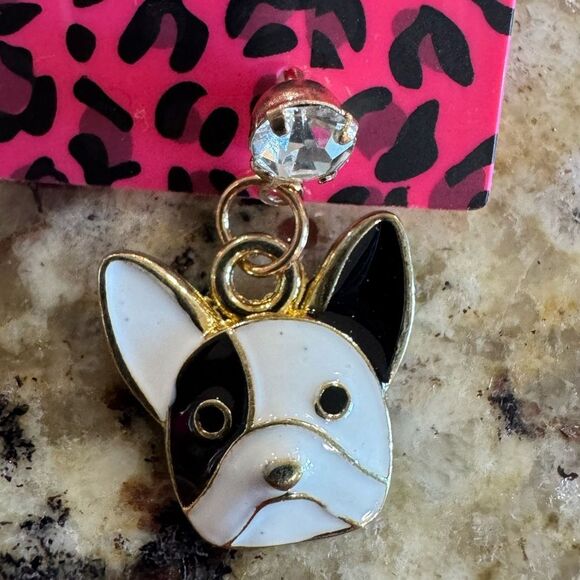 EARRINGS! Betsey Johnson Black and White French Bulldog Earrings BNWT - Picture 4 of 4